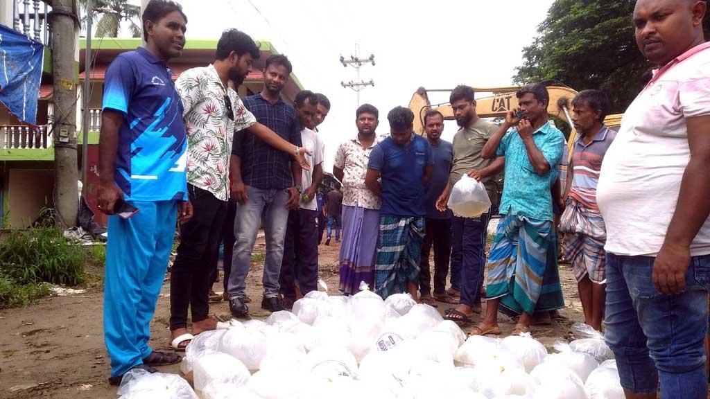 ফকিরহাটে ভেনামী চিংড়ির নামে প্রতারণা, ভিন্ন মাছের ৩ লাখ পোনা জব্দ  