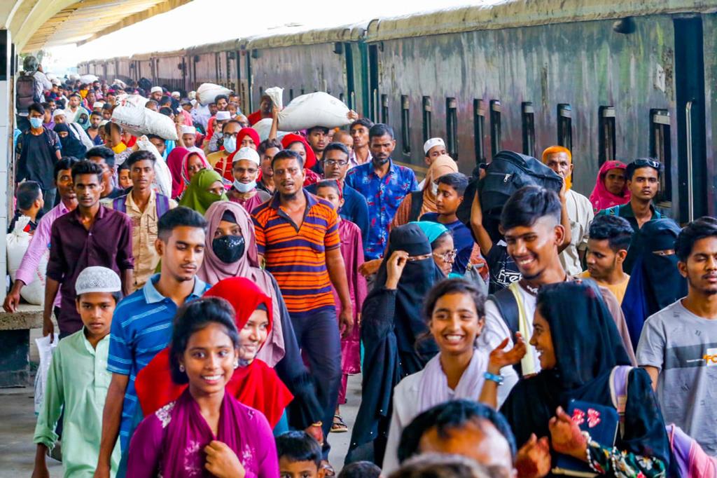 দেশের মোট জনসংখ্যা সাড়ে ১৬ কোটি, বেড়েছে নারীর সংখ্যা