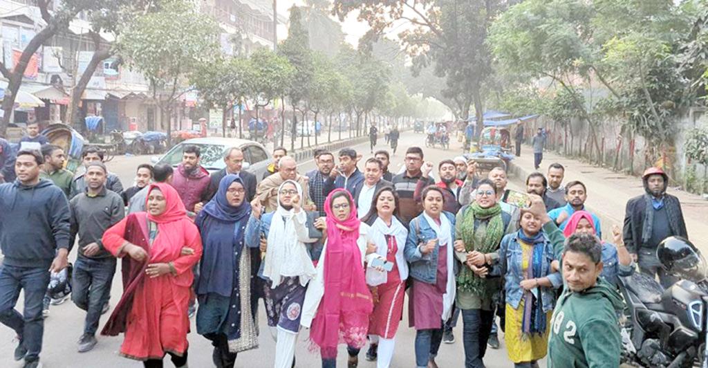 নিষেধাজ্ঞা ভেঙে রাজধানীতে বিএনপিসহ বিরোধীদের মিছিল-সমাবেশ