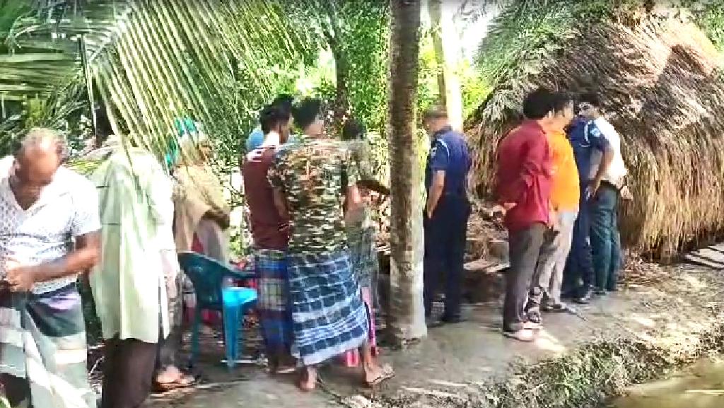 আশাশুনিতে গৃহবধূর গলাকাটা লাশ উদ্ধার, জিজ্ঞাসাবাদের জন্য স্বামী-সন্তান আটক