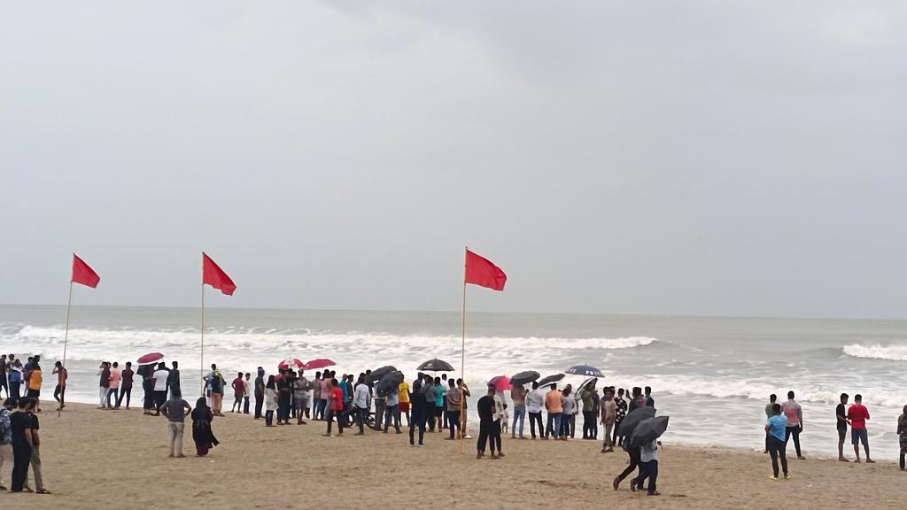 কক্সবাজারের শতাধিক হোটেল আশ্রয়কেন্দ্র ঘোষণা