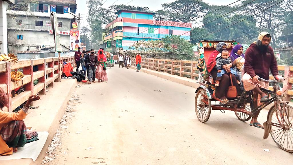 দখলমুক্ত হলো সুতিয়া সেতু