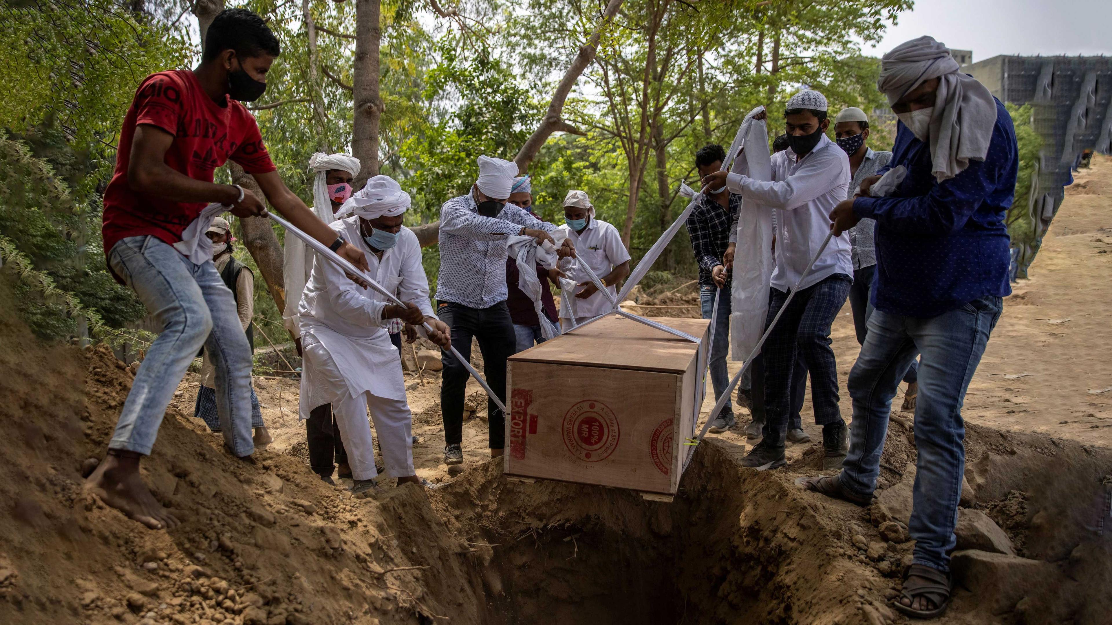 বিশ্বে করোনায় মৃত্যু ৩০ লাখ ছাড়াল