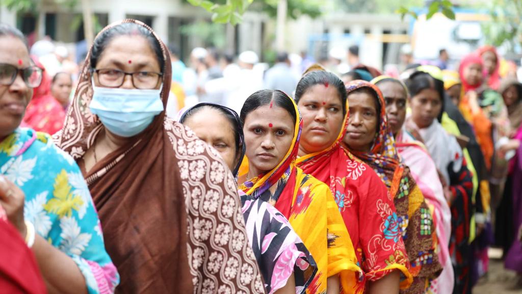 ভোটারের গোপনীয়তা ভঙ্গের অভিযোগে বদলানো হলো ব্যালট ইউনিট