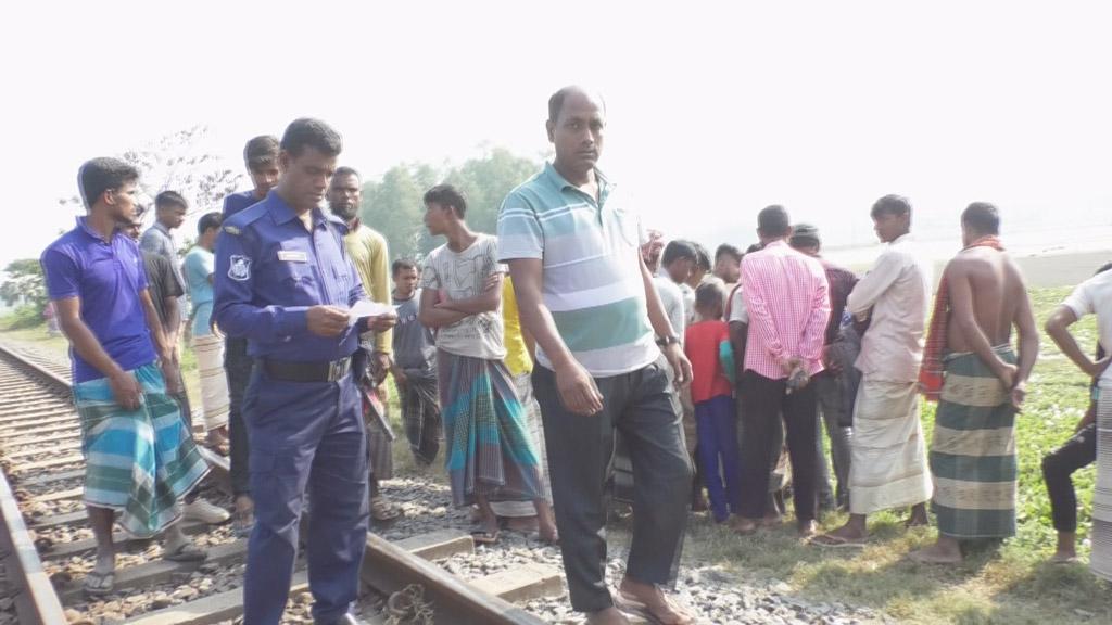 রেললাইনের পাশ থেকে কলেজছাত্রের মরদেহ উদ্ধার