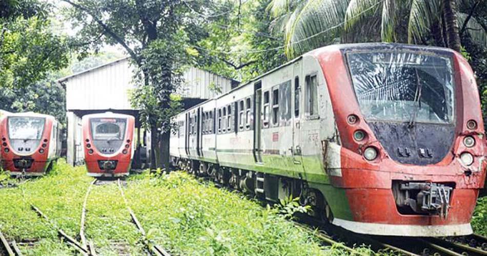 ডেমু ট্রেনে ৬৫৩ কোটি টাকা জলে: সরবরাহকারীদের তলব ও অতিরিক্ত মহাপরিচালককে বরখাস্তের সুপারিশ 