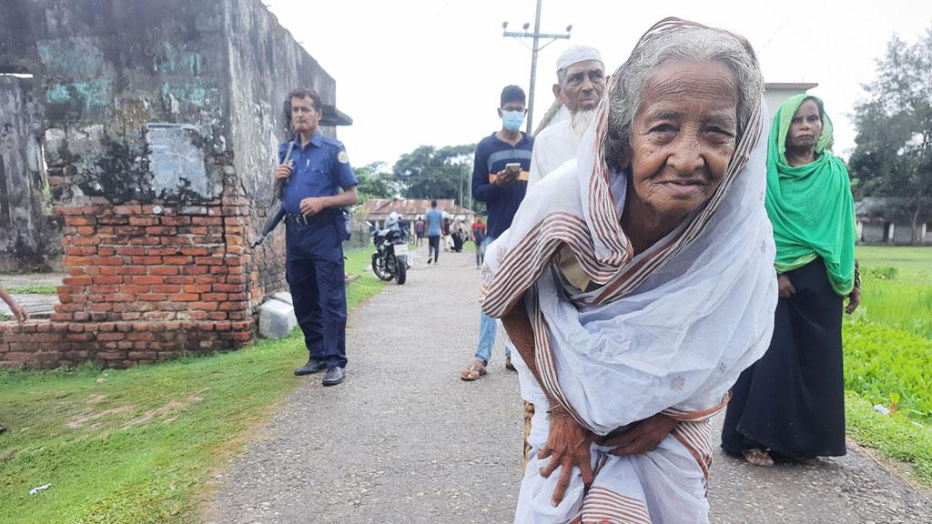 ‘মনে হয় জীবনের শেষ ভোট দিলাম’ 