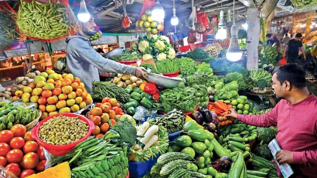 মঙ্গলবার থেকে রাজধানীর ২০ স্থানে ওএমএসে সবজি বিক্রি