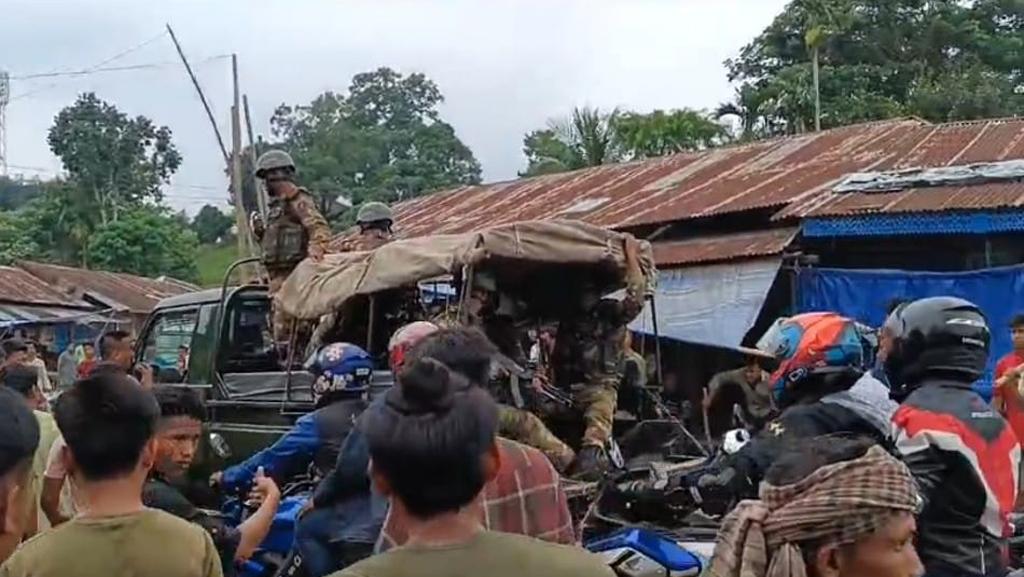 রাঙামাটিতে দুই পাহাড়ি সংগঠনের সঙ্গে গ্রামবাসীর সংঘর্ষ, গুলিতে নিহত ১