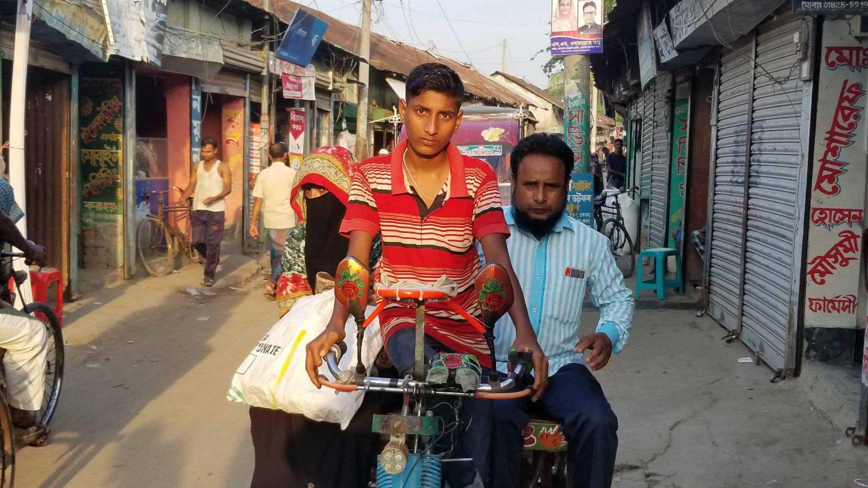 তেরখাদায় বেড়েই চলেছে শিশুশ্রমিক