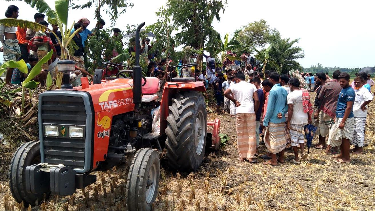 ট্রাক্টরের লাঙলের ফলায় পিষ্ট হয়ে স্কুলছাত্র নিহত