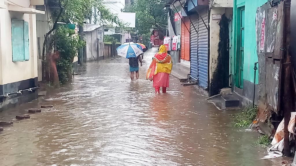 চাঁদপুরে ২৪ ঘণ্টায় জেলার সর্বোচ্চ ২৭৭ মিলিমিটার বৃষ্টিপাত রেকর্ড