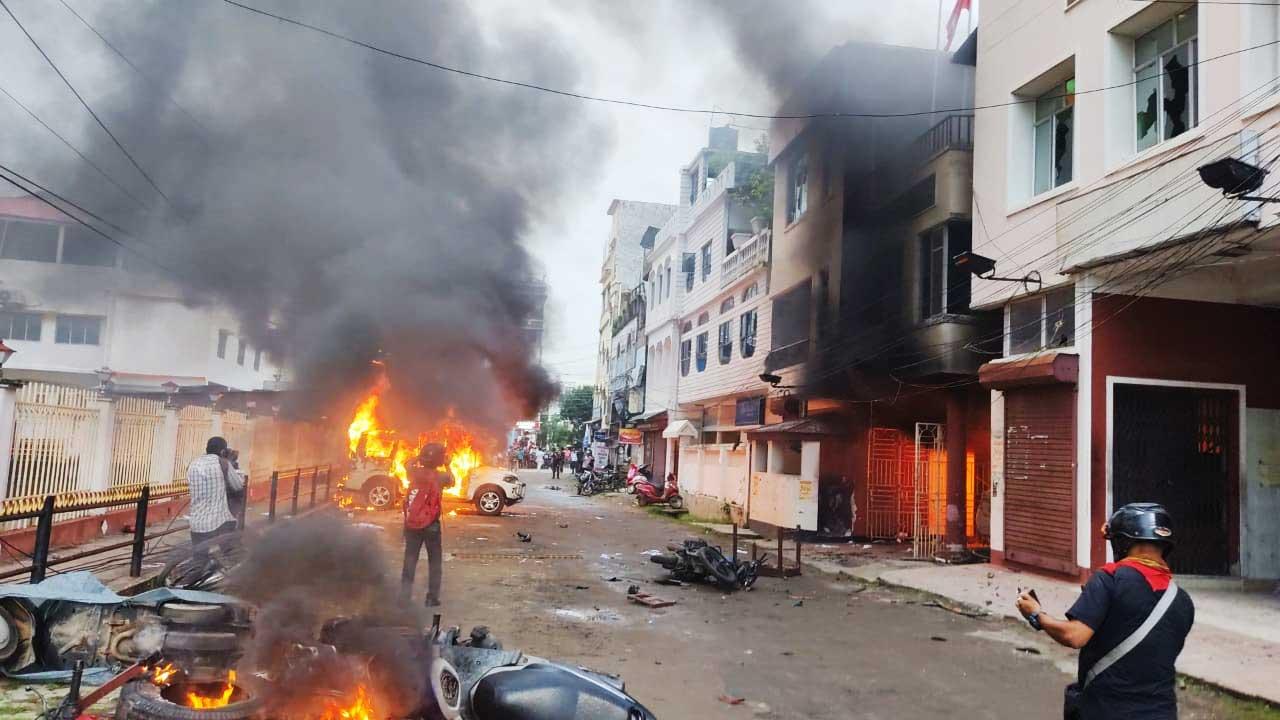 সিপিএম ও বিজেপি সংঘর্ষে উত্তাল ত্রিপুরা