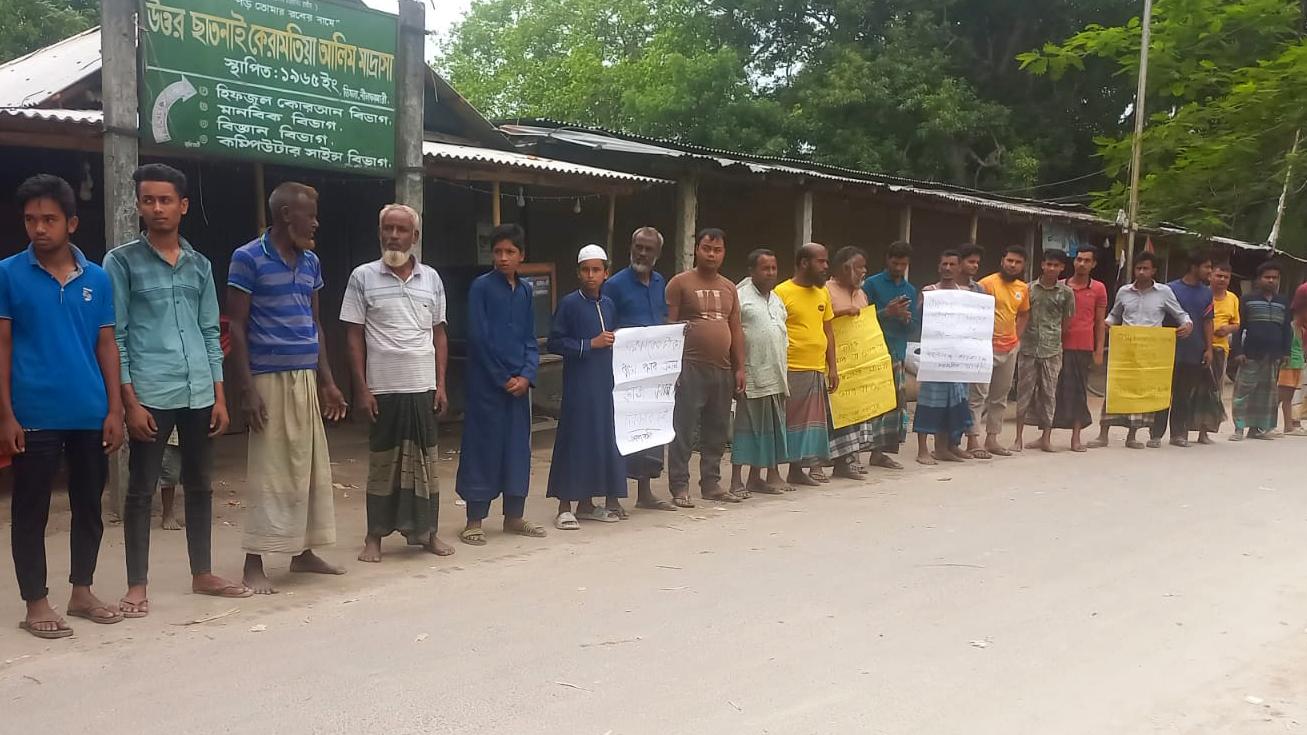 সংস্কারের দুই দিন পরই উঠে যাচ্ছে কার্পেটিং