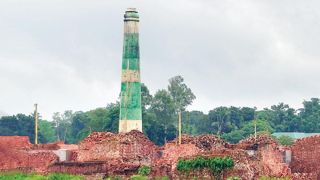 ধামরাইয়ে আইন ভেঙে অর্ধশত ইটভাটাকে পরিবেশ সনদ