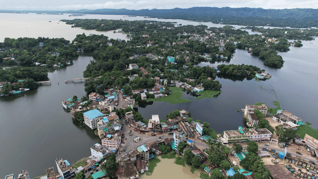 কাপ্তাই হ্রদের পানি বৃদ্ধিতে দুর্ভোগে রাঙামাটির হাজারও পরিবার