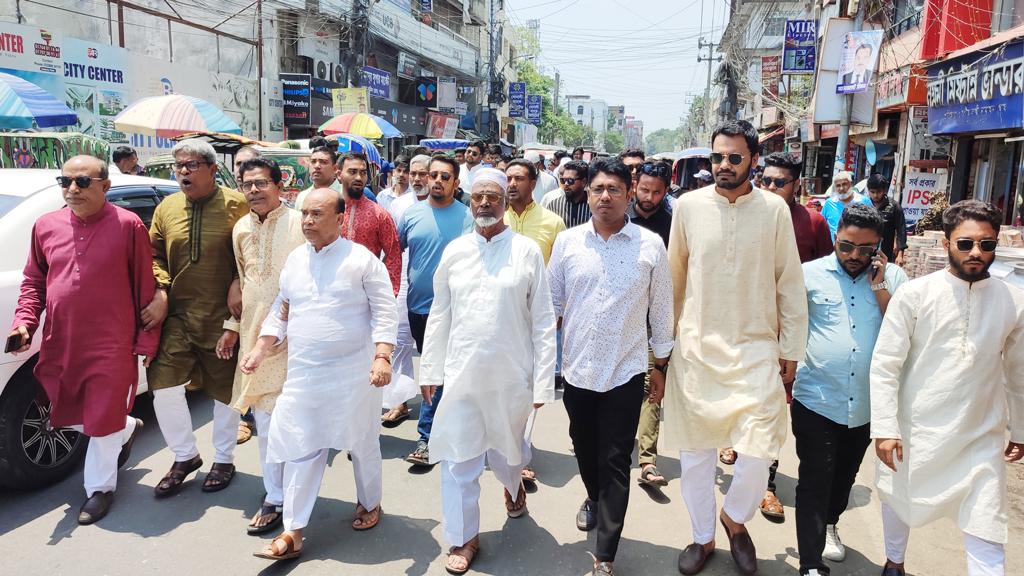 রাষ্ট্রপতি হিসেবে সাহাবুদ্দিনের শপথ, পাবনায় মিষ্টি বিতরণ ও আনন্দ মিছিল