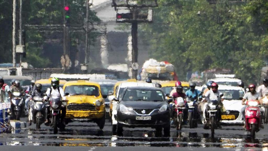 তাপমাত্রায় ৬৮ বছরের রেকর্ড ভাঙল কলকাতা, নেই সুখবর 