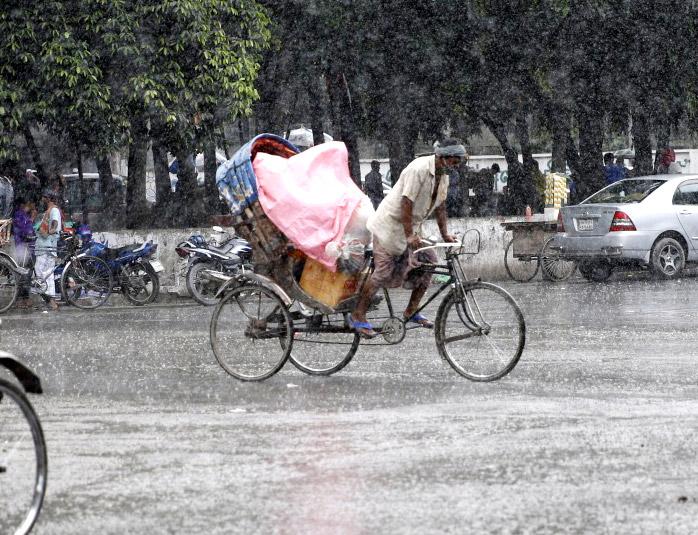 আজ তাপমাত্রা বাড়তে পারে, কাল-পরশু বৃষ্টির আভাস 