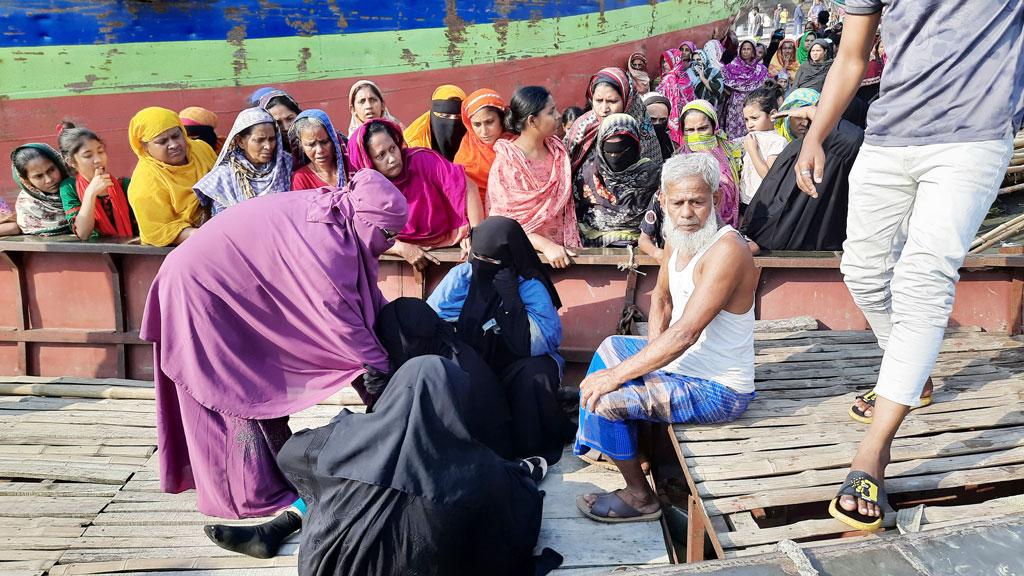 তীরে উঠেও বাঁচলেন না জয়নাল