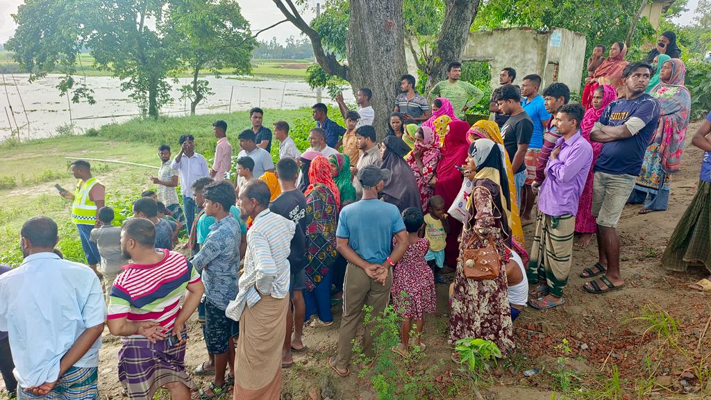 নিখোঁজের ৪ দিন পর ব্রিজের নিচে মিলল বৃদ্ধার লাশ 