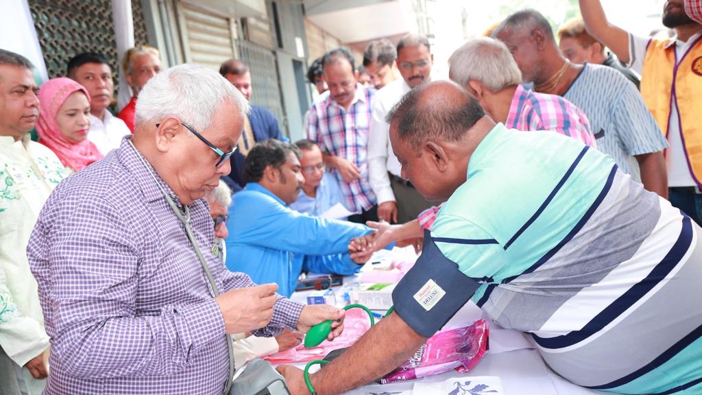 বিনা মূল্যে ডায়াবেটিস চিকিৎসা সেবা লায়ন্স ক্লাবের