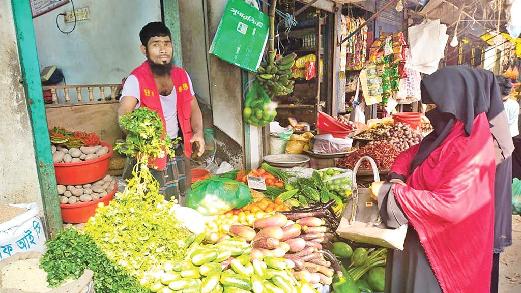 শীতে সবজির জোগান বাড়লেও কমেনি দাম