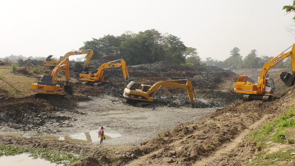 নদী-খাল খননে স্বস্তিতে সুনামগঞ্জে কৃষকেরা