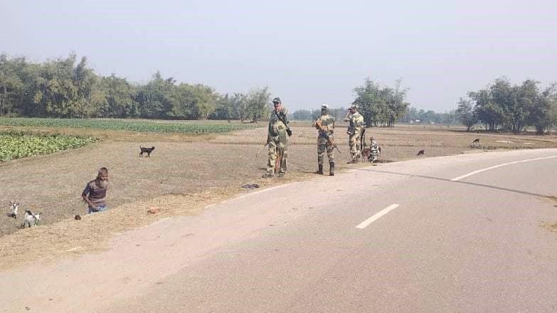 ৪ বিএসএফ সদস্যের অনুপ্রবেশ, কাজে বাধা