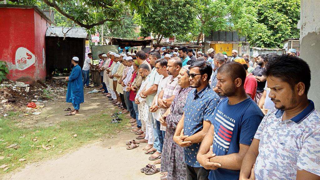 কোটা আন্দোলনে নিহত শিক্ষার্থীদের জন্য চুয়াডাঙ্গায় বিএনপির গায়েবানা জানাজা 