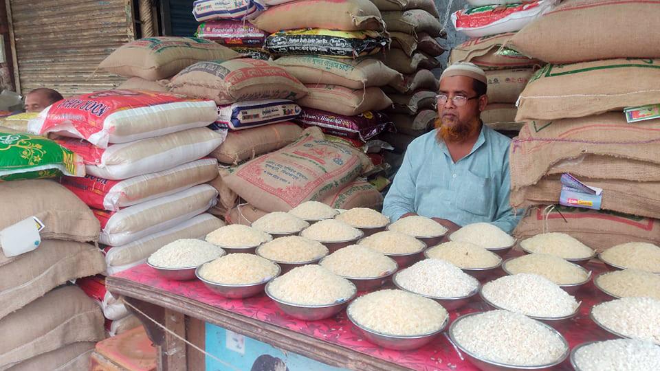 অবরোধের দোহাই দিয়ে বাড়ল চালের দাম