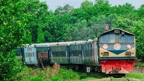 পরিস্থিতি সামাল দিতে চবির শাটল ট্রেন বন্ধ করল প্রশাসন