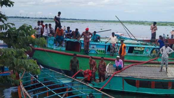 ৪২ ঘণ্টা পর উদ্ধার সেই ট্রলার, ভেতরে নেই মরদেহ 