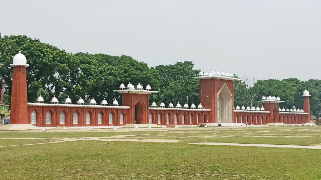 উপমহাদেশের সবচেয়ে বড় ঈদগাহ ময়দান গোর-এ-শহীদ