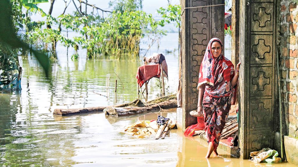 উপেক্ষিত হচ্ছে নারীজীবন