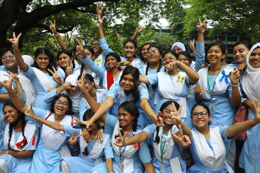 এসএসসির ফল পুনঃনিরীক্ষণ: ফেল থেকে পাস ৮৮৭, জিপিএ-৫ পেল হাজারের বেশি