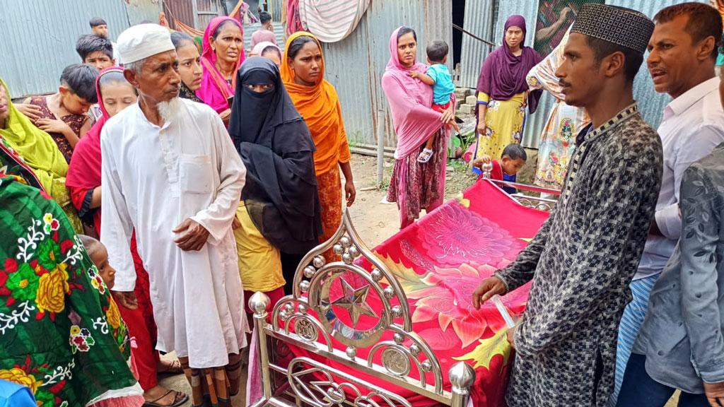 হাসপাতাল থেকে কবিরাজের কাছে সাপে কাটা রোগী, ‘পানপড়া’ খেয়ে মৃত্যু