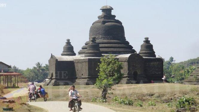 জান্তাকে তাড়িয়ে রাখাইনের ঐতিহাসিক শহর দখলের দাবি আরাকান আর্মির