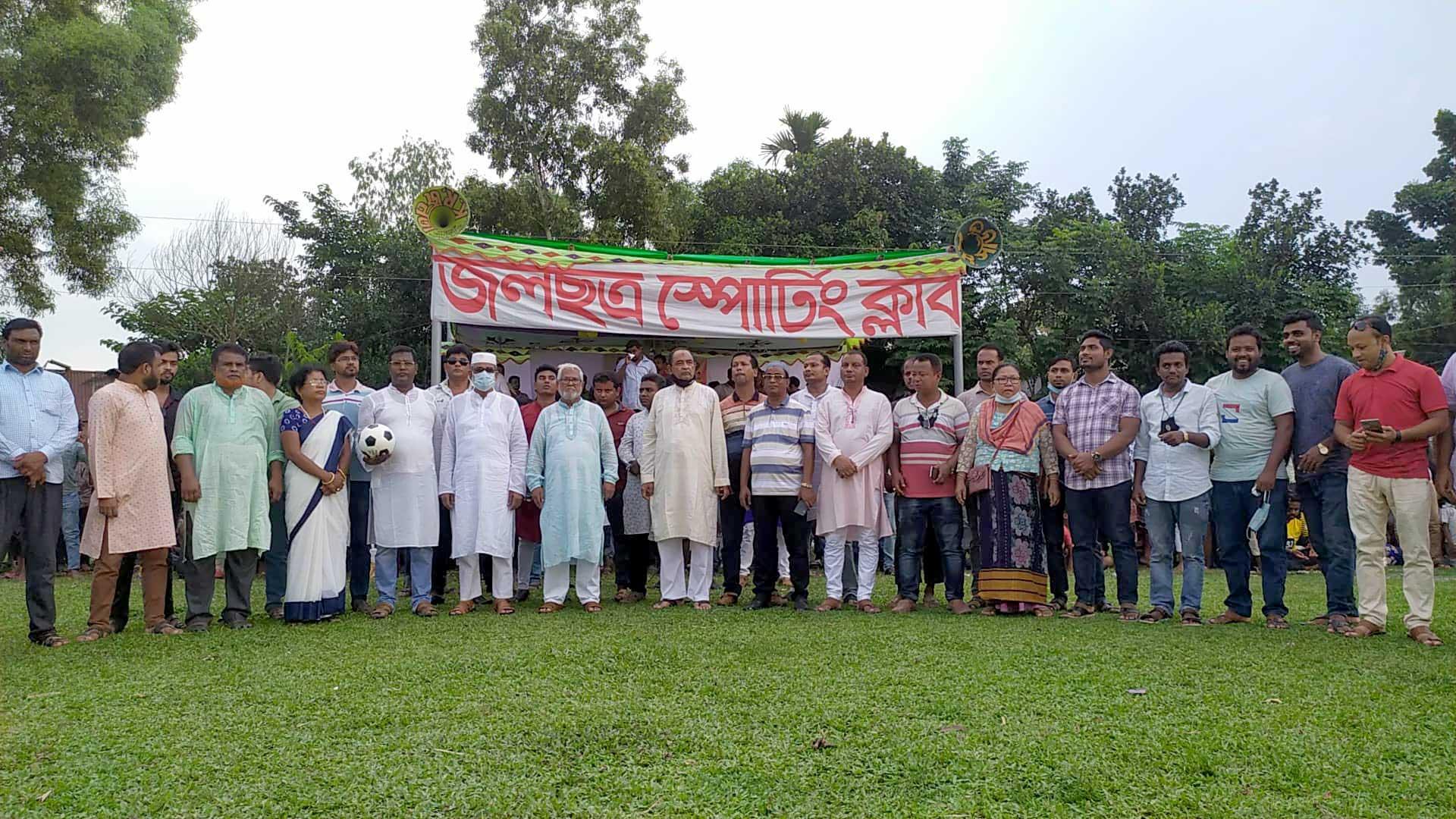 মধুপুরে জলছত্র সুপার কাপ ফুটবল টুর্নামেন্টের উদ্বোধন