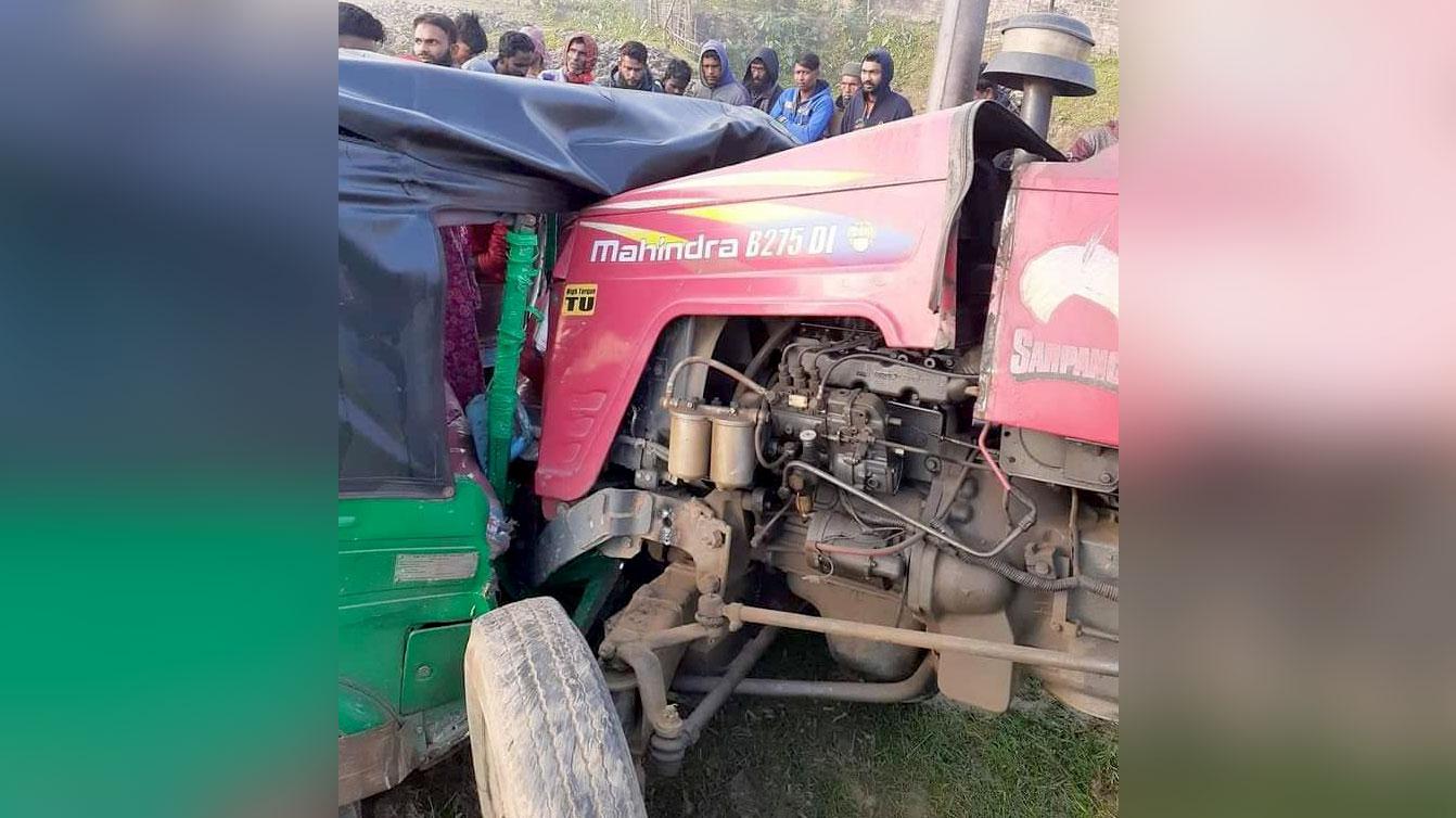 সুনামগঞ্জে ট্রাক্টরচাপায় প্রাণ গেল সিএনজিচালক ও যাত্রীর