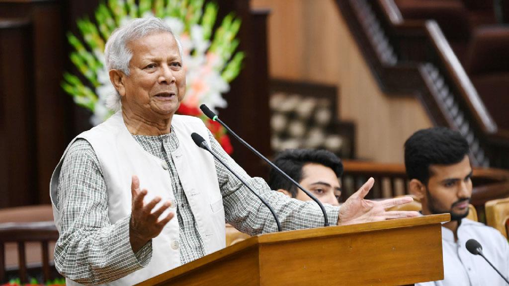 শিক্ষার্থীদের স্বপ্নের বাইরে যাওয়ার ইচ্ছা নেই সরকারের: ইউনূস