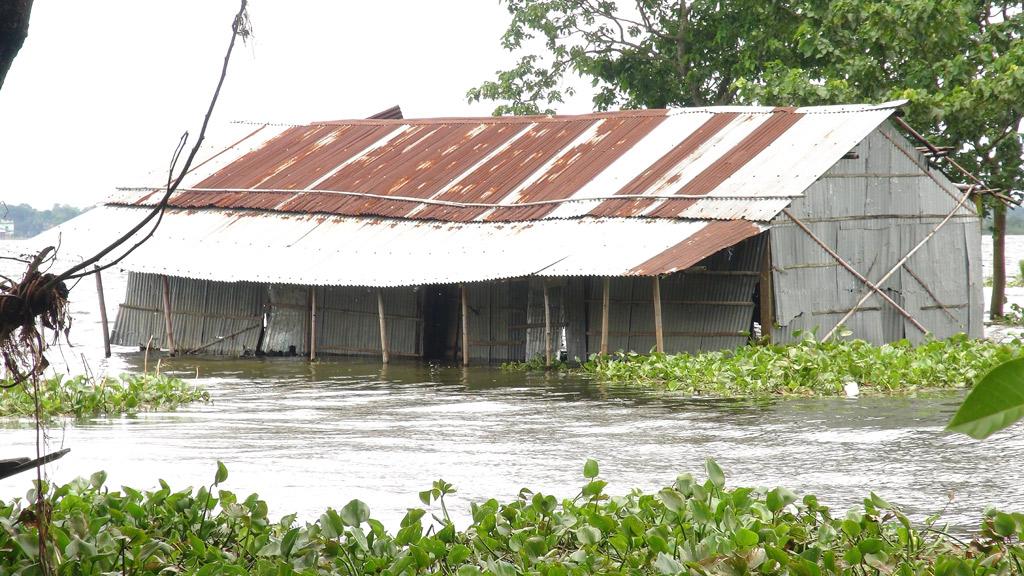 সুনামগঞ্জে বাড়ছে নদীর পানি, আবারও বন্যার শঙ্কা