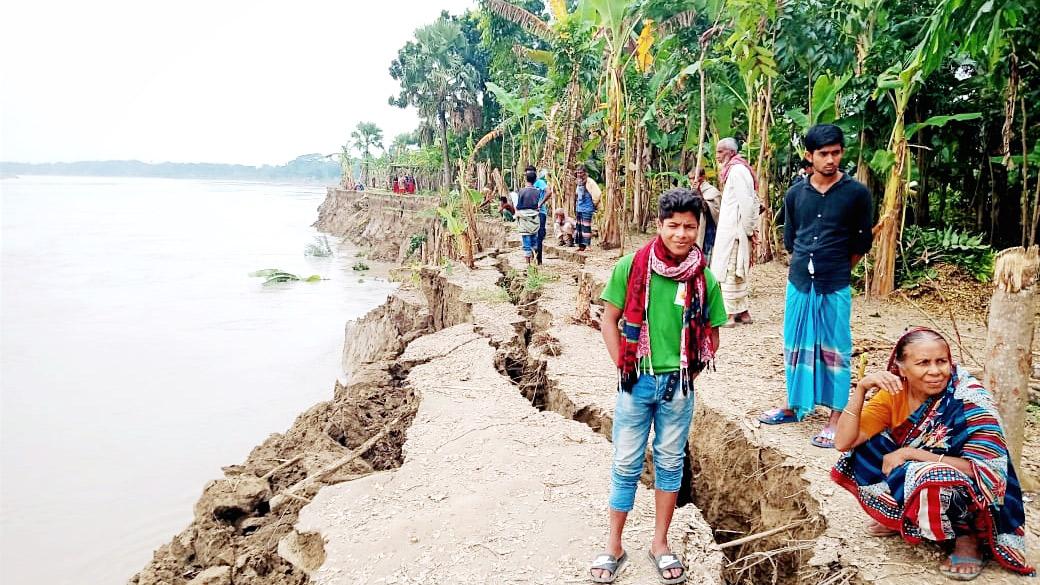 মধুমতীর তীরে ভাঙন, আতঙ্কে পাড়ের মানুষ