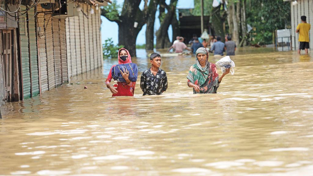 ‘সবকিছু তো মানষেরে কওন যায় না’