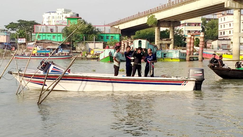 নৌকা থেকে নদীতে পড়ে শিশু নিখোঁজ