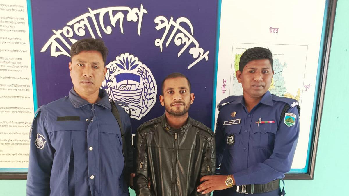 পাবনায় ইন্টার্ন নার্সকে মারধর: অভিযুক্ত ‘দালাল’ গ্রেপ্তার