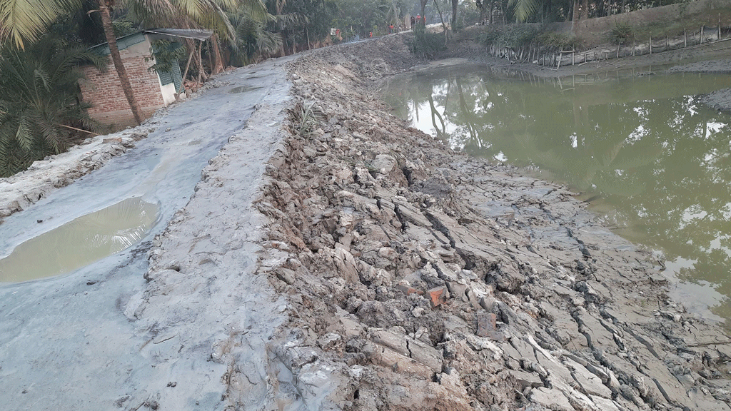 কাজ শেষের আগেই ধস