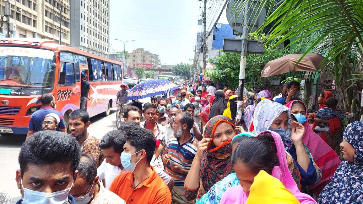 `তেলডা রাইখা চিনিডা বেইচ্যা দিমু'