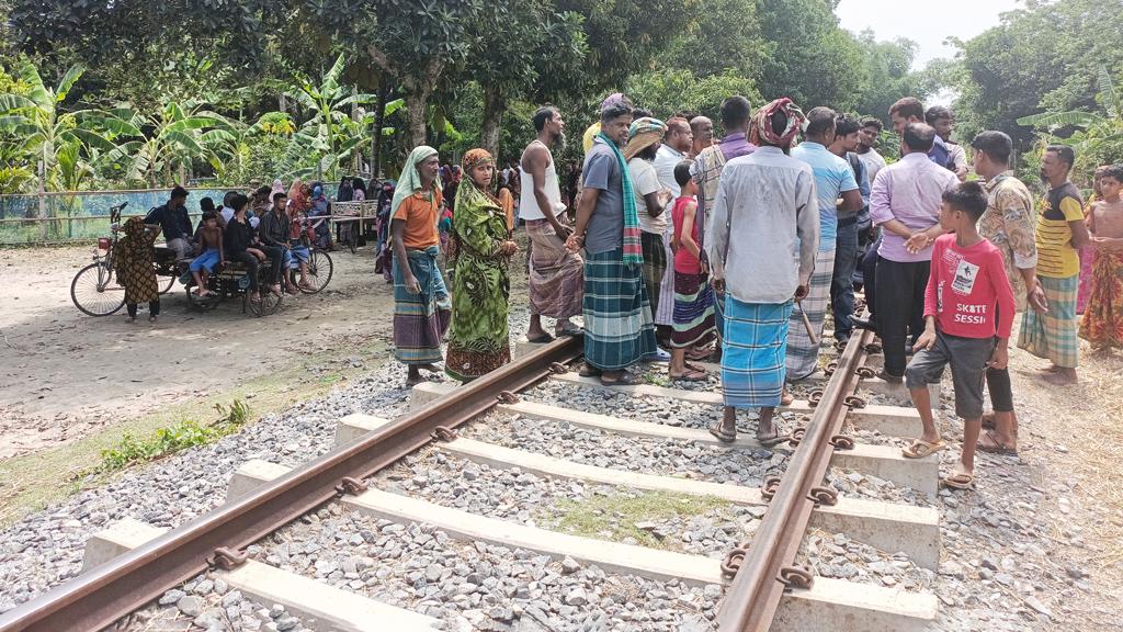 নগরকান্দায় ট্রেনের ধাক্কায় বৃদ্ধা নিহত