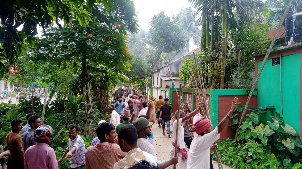 আজমিরীগঞ্জে ফেসবুক পোস্ট নিয়ে বাগ্‌বিতণ্ডা, সংঘর্ষে আহত ৫০